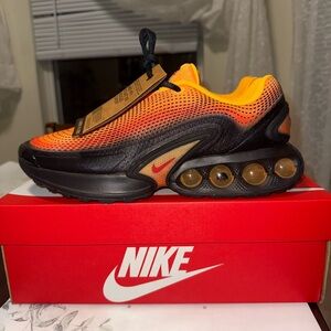 Nike men’s Air Max DN SE Sneakers size 10.5 new